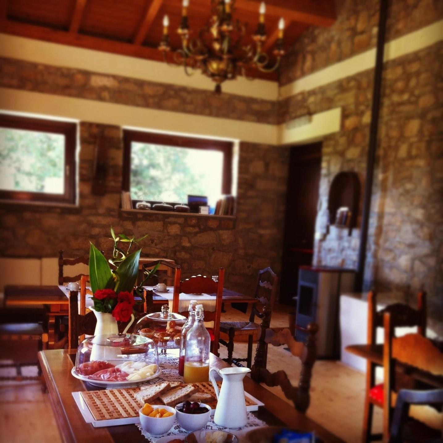 Taverna Centomani Potenza Luaran gambar