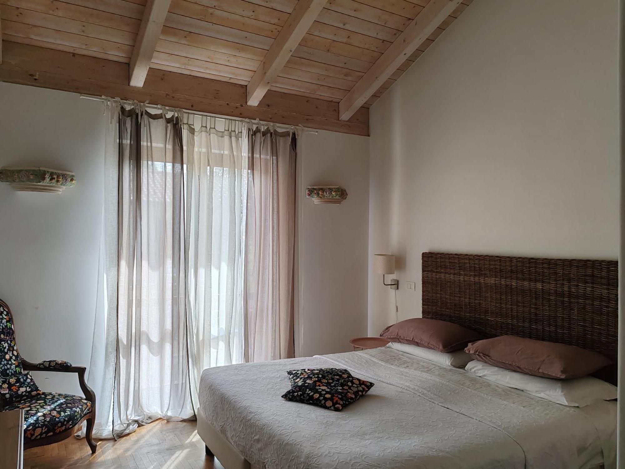 Taverna Centomani Potenza Luaran gambar